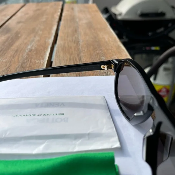 Bottega Veneta BV1292S 001 Sunglasses Unisex - Picture 6 of 7